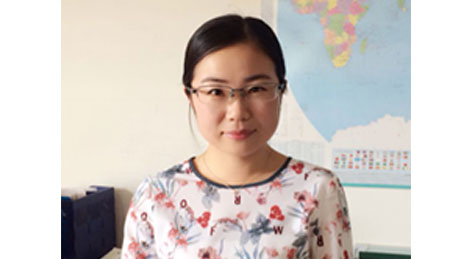 于艳--东北农业大学  硕士
现任：动保技术部研发员，从不浪费功夫和身边的资源，虚心向各位教员叨教知识，在企业高新认定、GMP验收工作中做出了沉大的贡献。